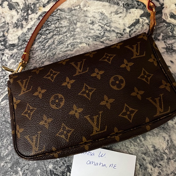 Louis Vuitton Pochette Accessories 1997 - Picture 15 of 16